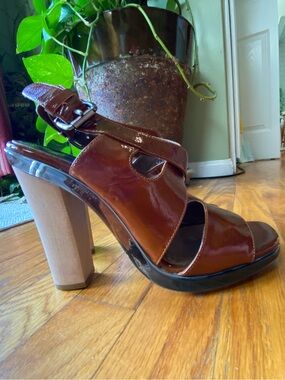 Marni Vintage Brown Patent Leather Lucite Wood Platform Sandals 39.5